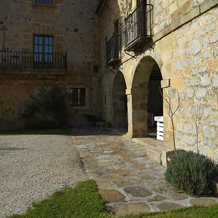 빌라 Impresionante Caserio Montanes Del Siglo Xvii Entrambasaguas (Entrambasaguas)